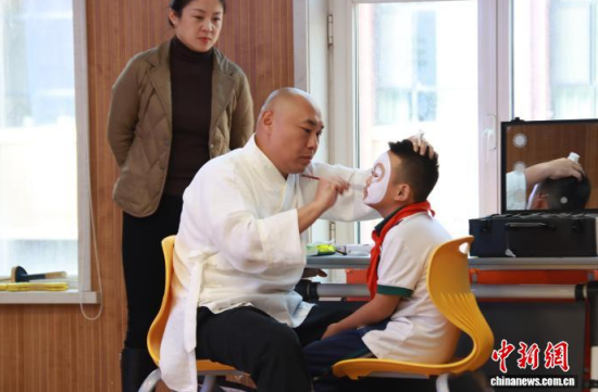 ʷ����(qu��n)(���)���ڽo�W(xu��)����(hu��)Ę�V��(�Y�ψD) �������S�M(m��n)�^(q��)�|ɽ��(sh��)�(y��n)�W(xu��)У���D