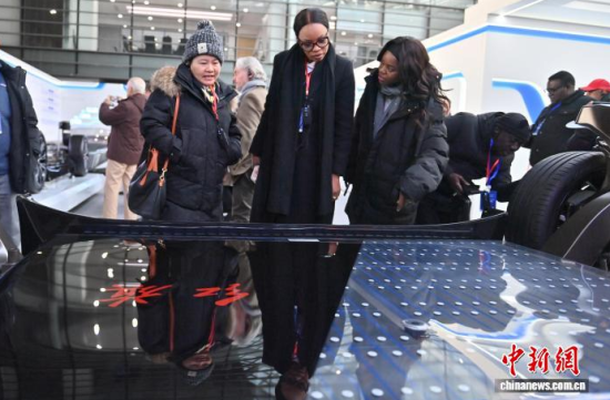 12��16���������L(zh��ng)��������F(tu��n)�ɆT���Ї�(gu��)һ�����^�������� �z