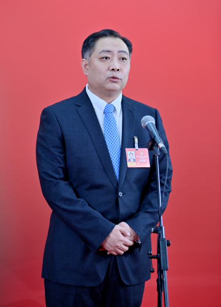 1��26���������f(xi��)����ʡ��ʮ����ί�T�����ĴΕ��hί�Tͨ�������ބ���ش�ӛ���ᆖ�� ���� �z