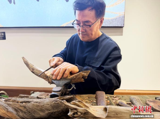 �s�����ڄ�(chu��ng)�������n�� �z